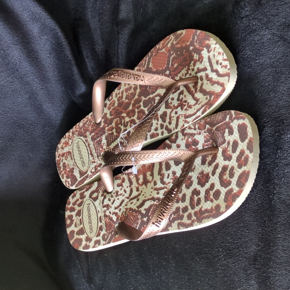 Havaianas Bronze Leopard print men’s sz 11/ women’s 12​​
